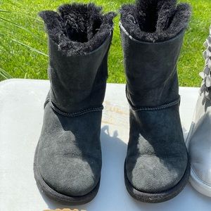 Black Uggs